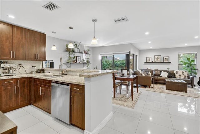 3 of 21 - 7104 Sw 127th Ct, Miami, FL