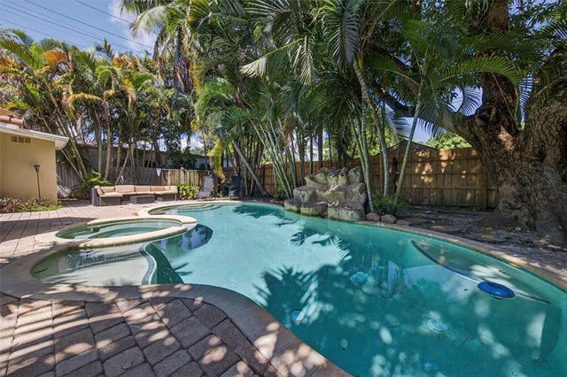 1 of 48 - 1515 Ne 14th St, Fort Lauderdale, FL