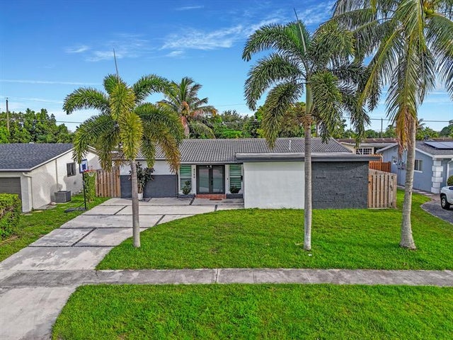 2 of 63 - 8380 Nw 26th Pl, Sunrise, FL