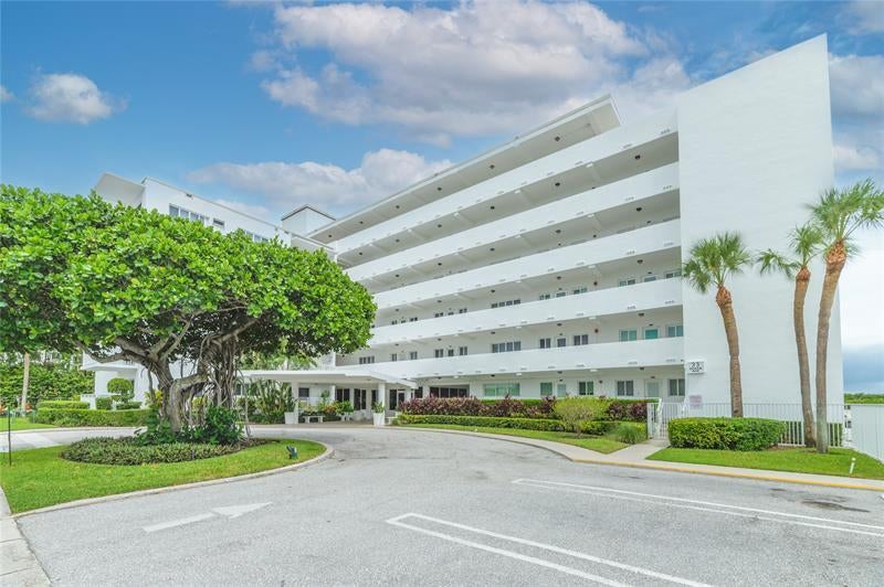 33 Ocean Ave, Palm Beach Shores