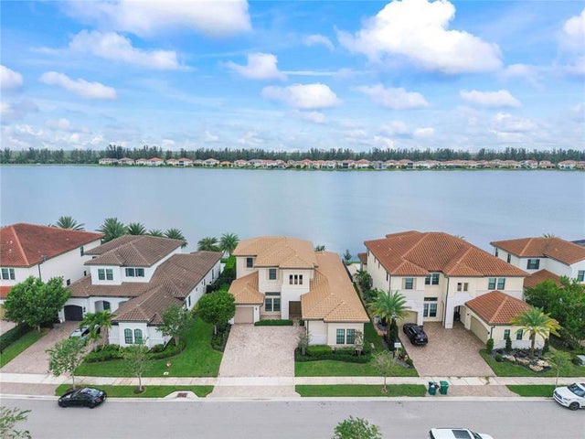 1 of 82 - 9025 Parkland Bay Dr, Parkland, FL