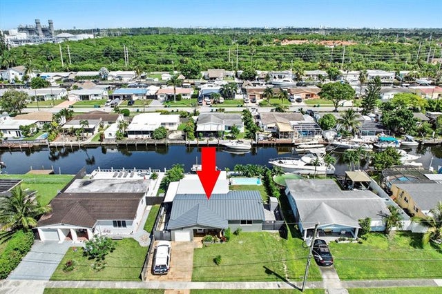 2 of 35 - 4610 Sw 43rd Ave, Fort Lauderdale, FL