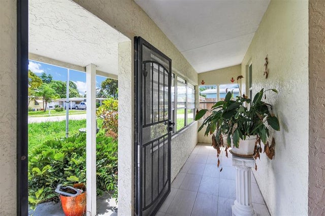 5 of 49 - 5221 Ne 16th Ave, Pompano Beach, FL