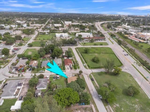 3 of 49 - 108 Sw 2nd St, Deerfield Beach, FL