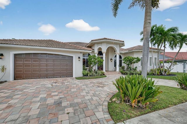 2 of 40 - 7961 Nw 90th Ave, Tamarac, FL