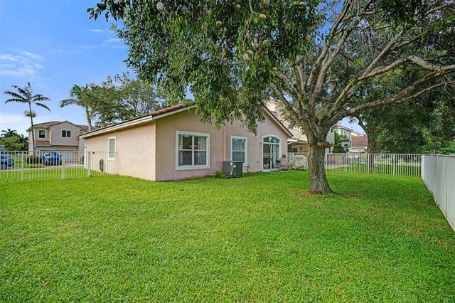 5 of 54 - 1885 Nw 74th Way, Pembroke Pines, FL