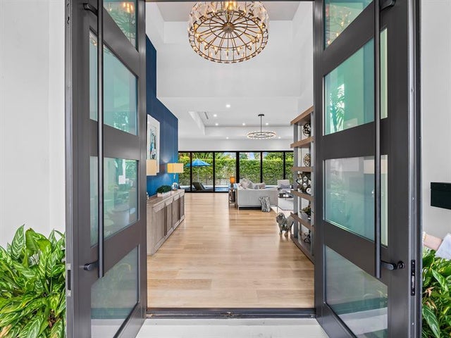 4 of 56 - 2408 Ne 27th Ave, Fort Lauderdale, FL
