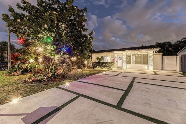 3 of 30 - 44 Ne 29th St, Wilton Manors, FL