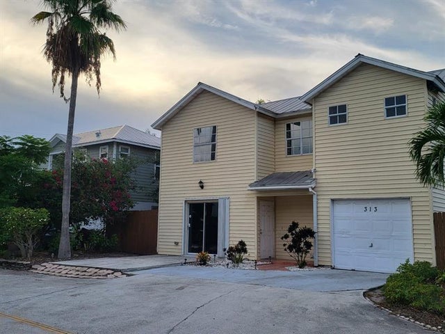 1 of 10 - 313 N D Street, Lake Worth, FL