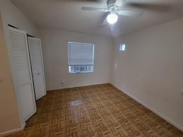 4 of 10 - 313 N D Street, Lake Worth, FL