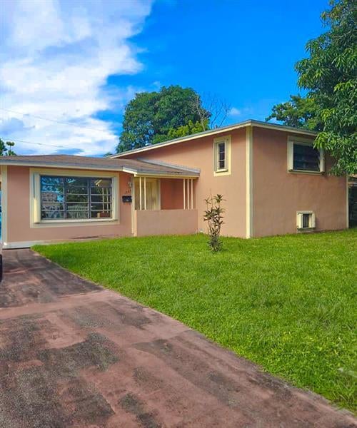 3 of 11 - 1265 Ne 201st Ter, Miami, FL