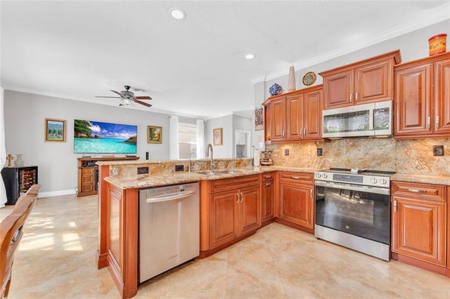 3 of 47 - 5279 Nw 112th Way, Coral Springs, FL