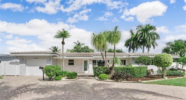 1 of 40 - 1009 Se 10th Ct, Deerfield Beach, FL