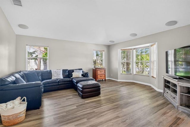 5 of 45 - 7549 Chicora Ct, Lake Worth, FL