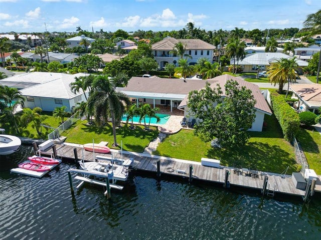 5 of 48 - 4000 Ne 24th Ave, Lighthouse Point, FL