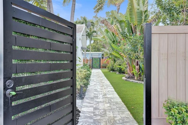 2 of 38 - 1215 Ne 14th Ave, Fort Lauderdale, FL