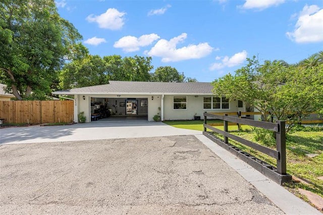 5 of 50 - 2550 Ray Ct, Lake Worth, FL