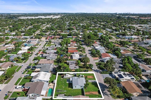 4 of 45 - 3761 Ne 14th Ave, Pompano Beach, FL