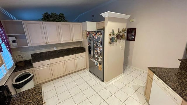 3 of 17 - 13813 Nw 22nd St, Sunrise, FL