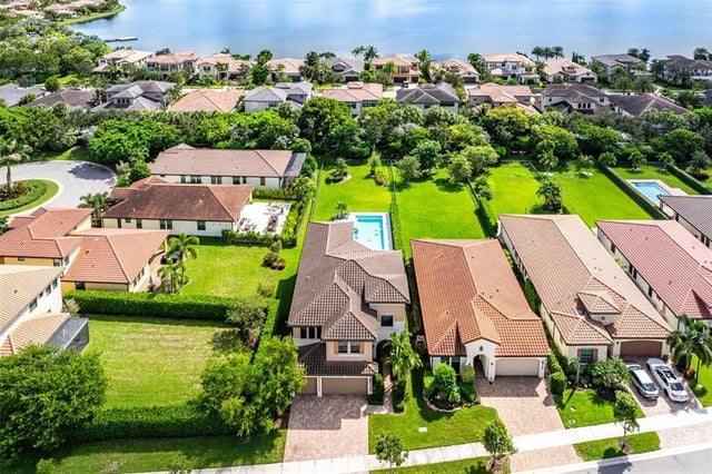 1 of 50 - 8760 E Baypoint Cir, Parkland, FL