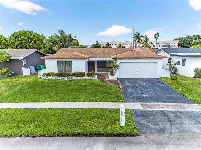 1 of 30 - 10171 Nw 24th St, Sunrise, FL