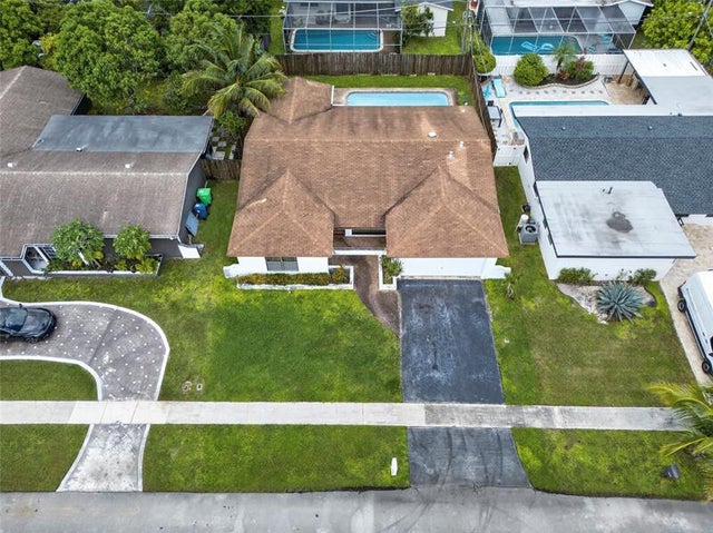 2 of 30 - 10171 Nw 24th St, Sunrise, FL