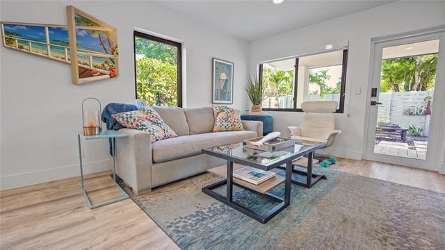5 of 22 - 1637 Ne 16th Ave, Fort Lauderdale, FL