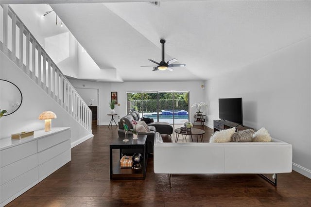 5 of 51 - 1835 Nw 99th Ave, Plantation, FL