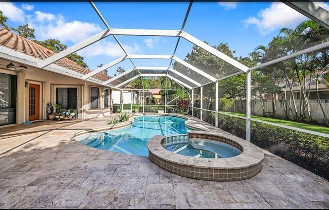 4 of 29 - 5200 Nw 67th Ave, Lauderhill, FL