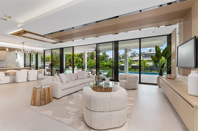 4 of 72 - 1626 E Lake Dr, Fort Lauderdale, FL