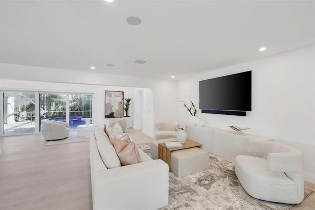 5 of 73 - 735 Ne 6th St, Boca Raton, FL