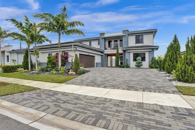 1 of 100 - 10915 Moore Drive, Parkland, FL