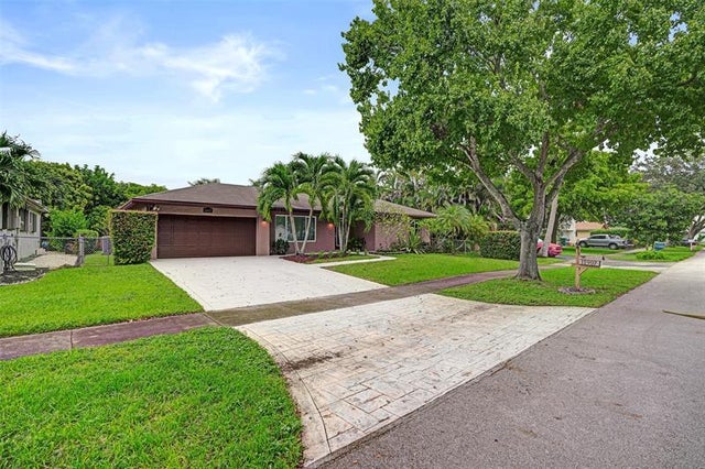 2 of 57 - 11907 Sw 55 St, Cooper City, FL