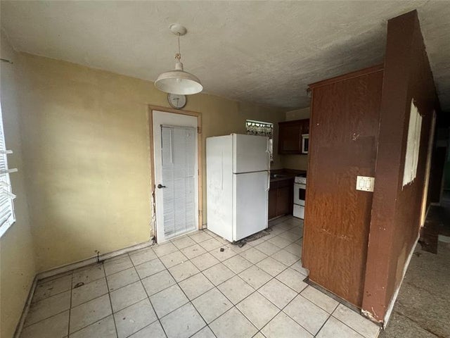 4 of 23 - 313 Sw 15th Ter, Delray Beach, FL