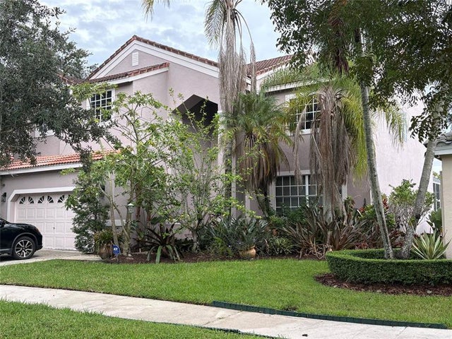 2 of 3 - 149 Cameron Dr, Weston, FL
