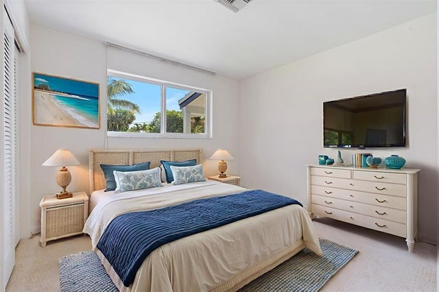 4 of 18 - 5811 Ne 21st Way, Fort Lauderdale, FL