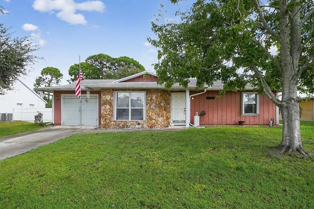 1 of 30 - 1131 Sw Coleman Ave, Port St. Lucie, FL