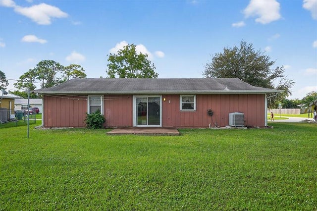 3 of 30 - 1131 Sw Coleman Ave, Port St. Lucie, FL