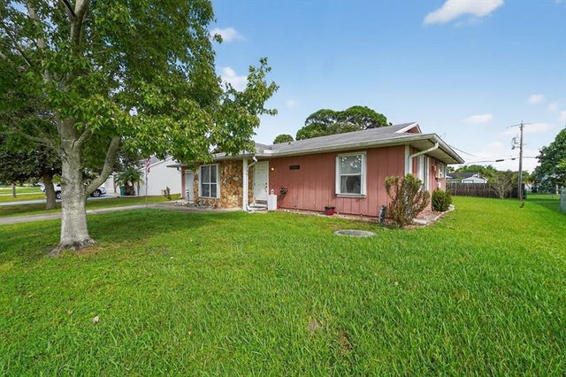 4 of 30 - 1131 Sw Coleman Ave, Port St. Lucie, FL