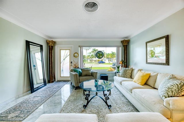 5 of 58 - 208 Ne 30th St, Wilton Manors, FL