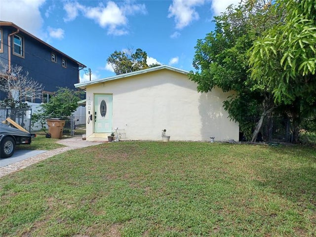 1 of 17 - 163 Sw 4th St, Deerfield Beach, FL