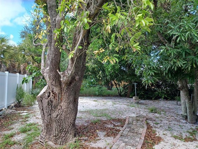 5 of 17 - 163 Sw 4th St, Deerfield Beach, FL