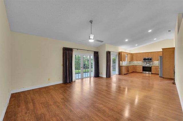 4 of 63 - 5641 Thornbluff Ave, Davie, FL