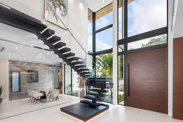 5 of 74 - 2733 Ne 16th St, Fort Lauderdale, FL