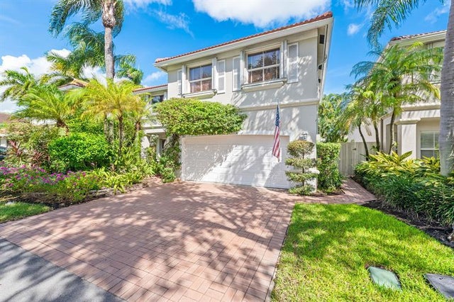 2 of 36 - 1085 W Lake St, Hollywood, FL