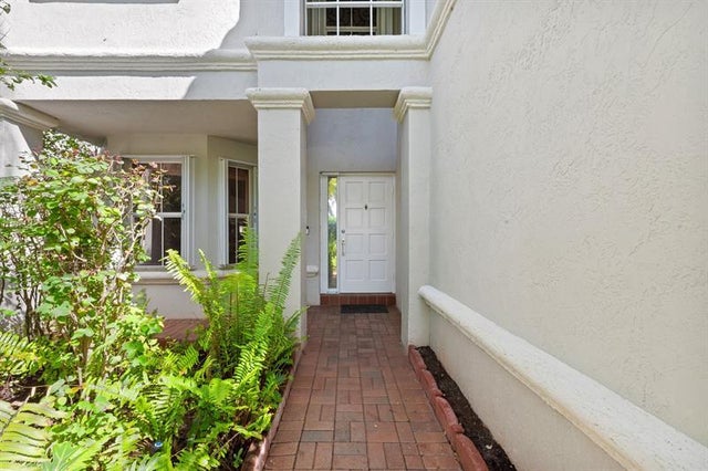 3 of 36 - 1085 W Lake St, Hollywood, FL