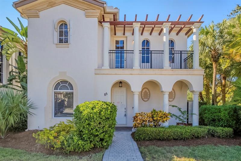 85 Stoney Dr, Palm Beach Gardens