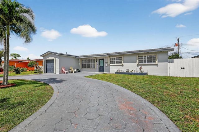 2 of 59 - 7641 Nw 6th Ct, Pembroke Pines, FL