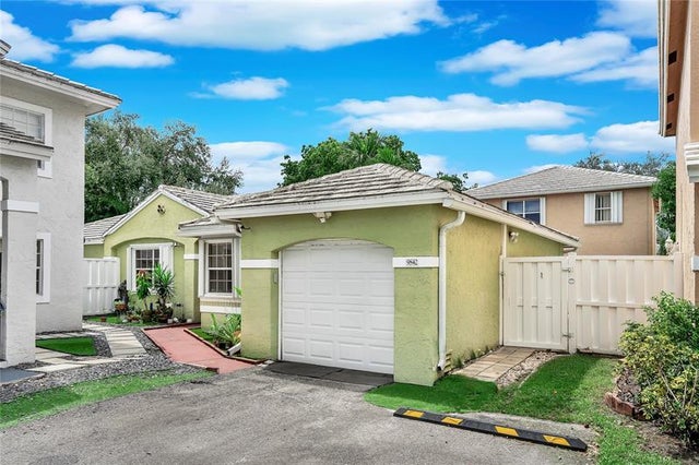 5 of 59 - 9842 Nw 2nd Ct, Plantation, FL