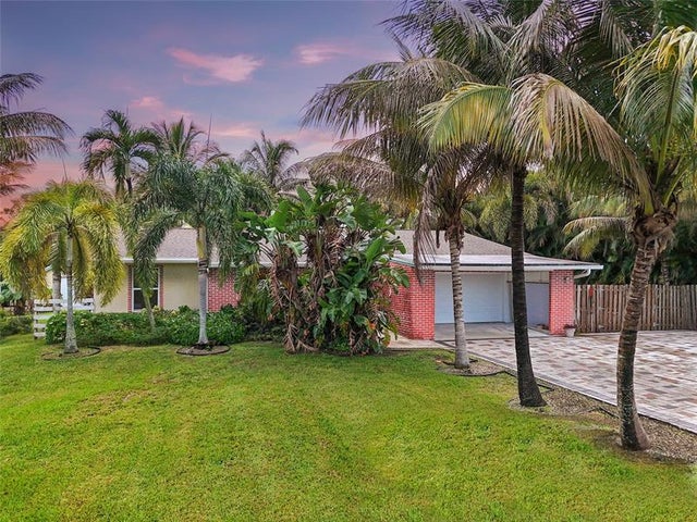 1 of 36 - 861 Nw 116th Ave, Plantation, FL
